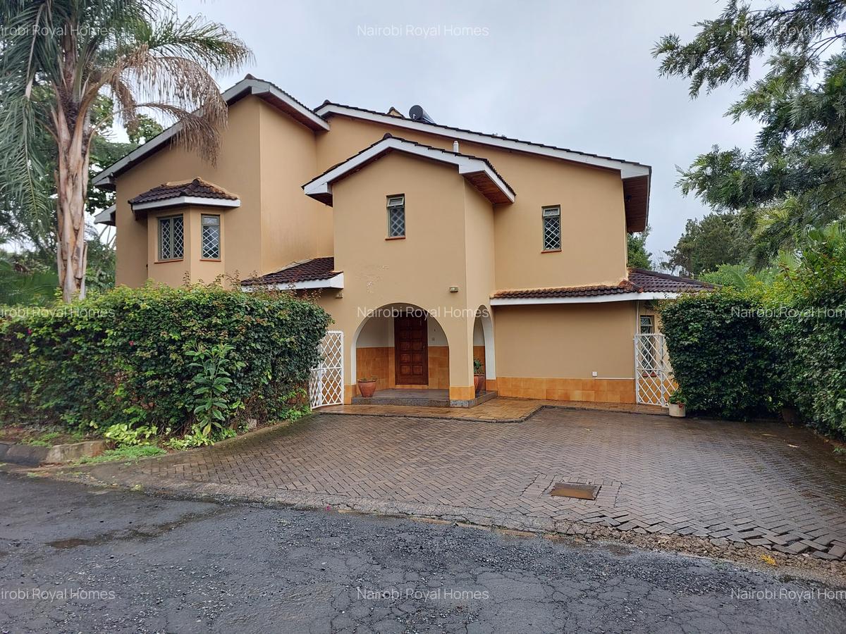 4 Bed Townhouse with En Suite at Lavington Road - 2