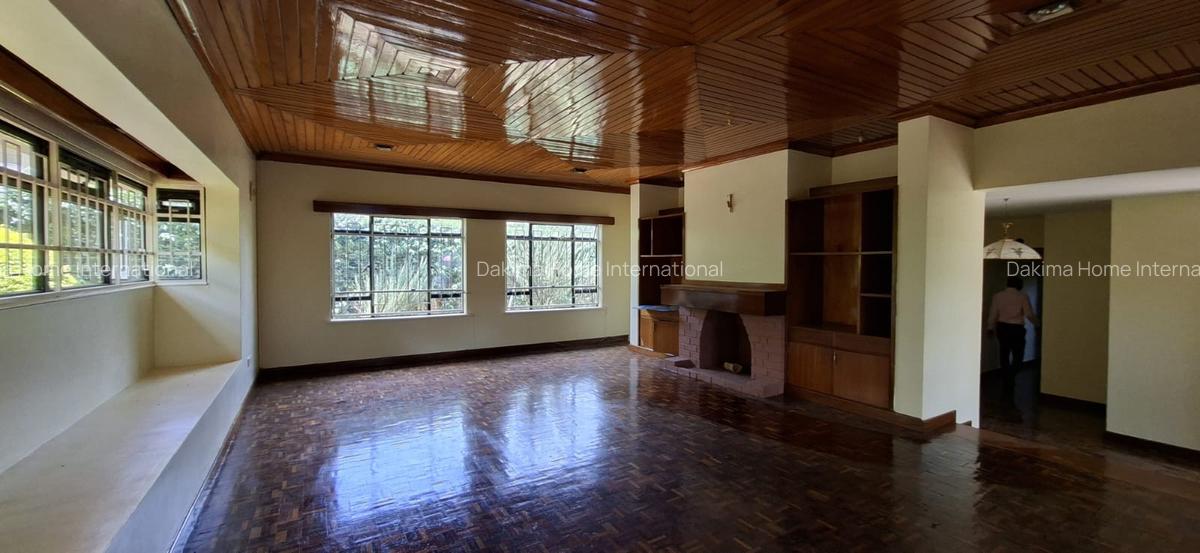 4 Bed House with En Suite in Nyari - 3