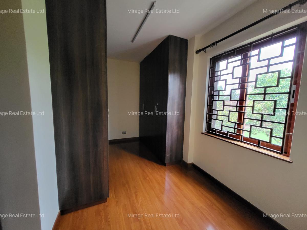 5 Bed Villa with En Suite in Lavington - 5