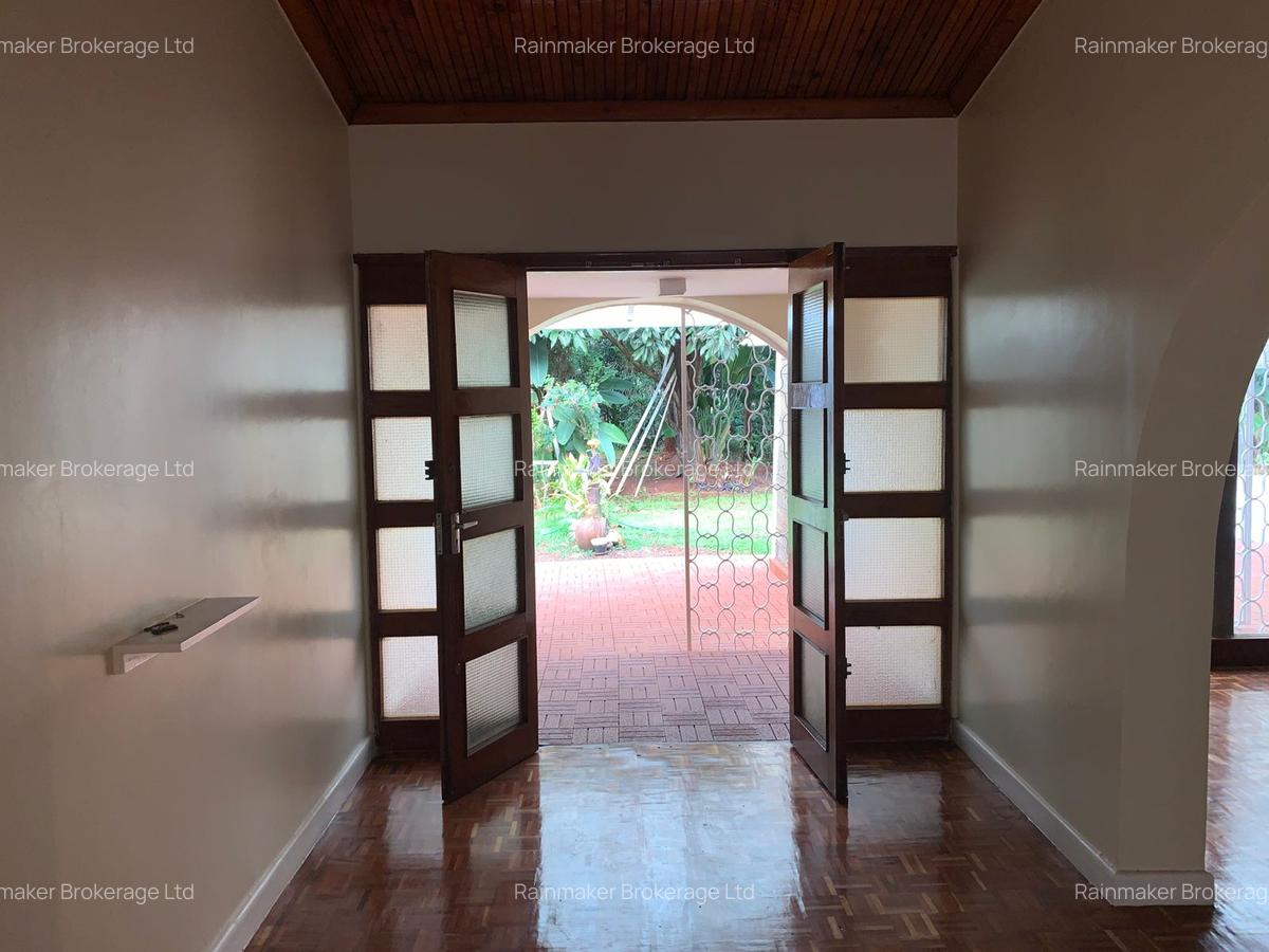 4 Bed House with En Suite in Gigiri - 9