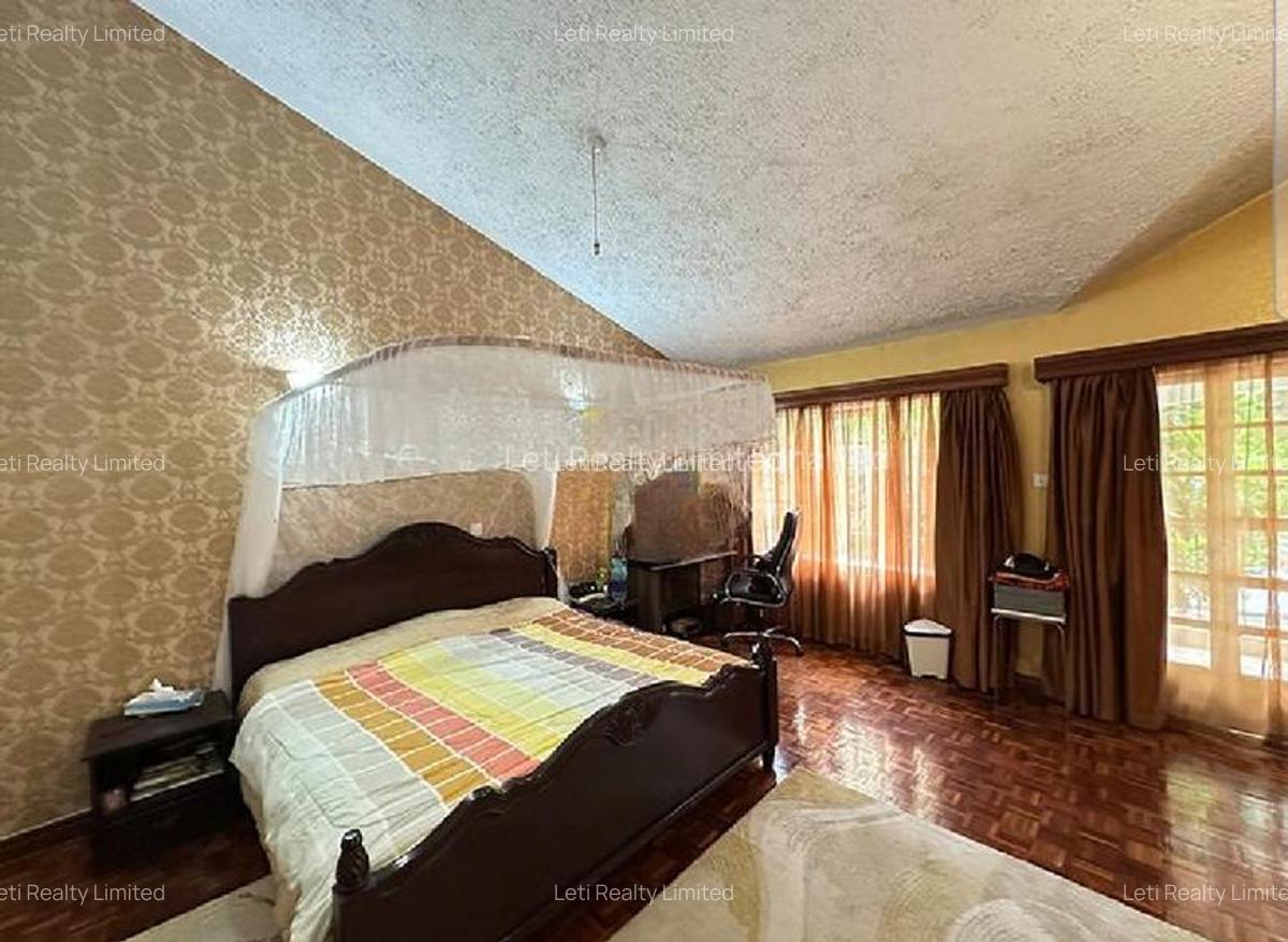 4 Bed Townhouse with En Suite in Lavington - 9