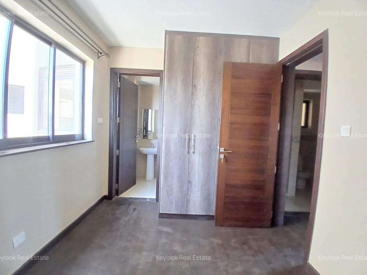 4 Bed Apartment with En Suite at Gitanga Road - 9