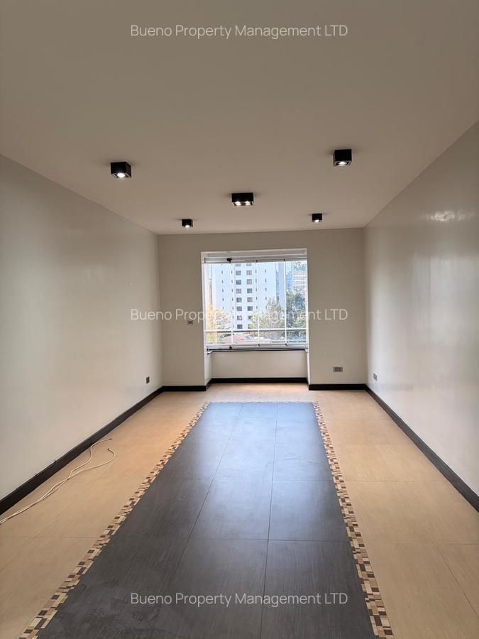 3 Bed Apartment with Swimming Pool in Riverside - 3