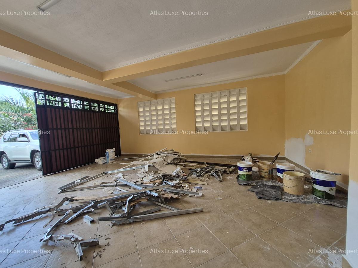 4 Bed House with En Suite at Old Runda - 14