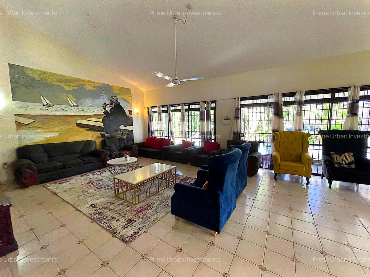 7 Bed Villa with En Suite at Mj - Marina - 14
