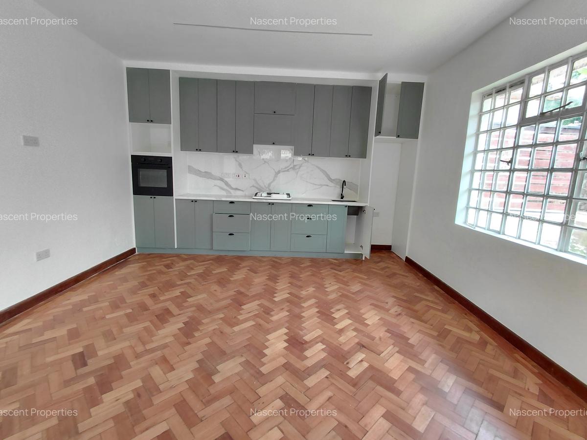 4 Bed House with En Suite in Runda - 6