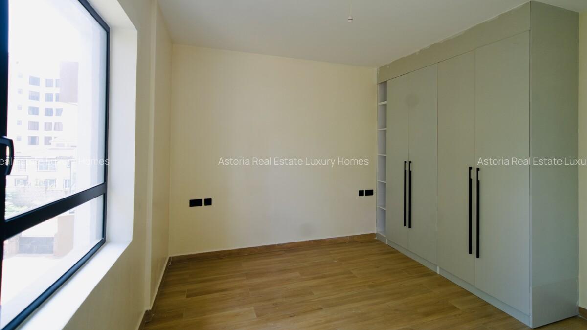 3 Bed Apartment with En Suite at 2026-429 - 19
