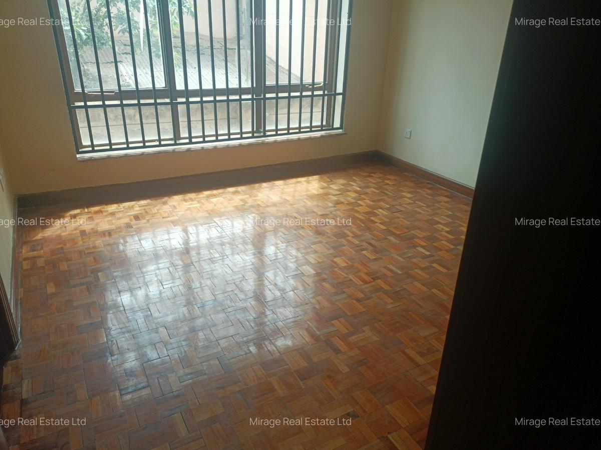 3 Bed Apartment with En Suite in Kilimani - 13