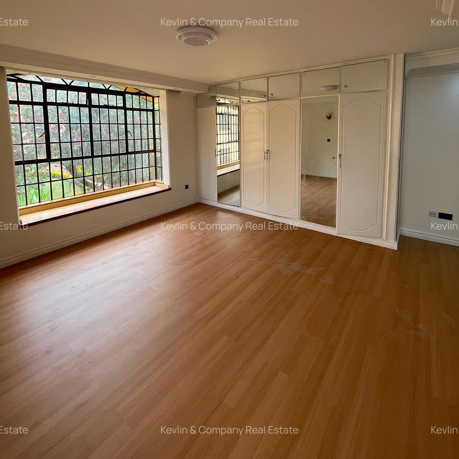 3 Bed Apartment with En Suite in Lavington - 14