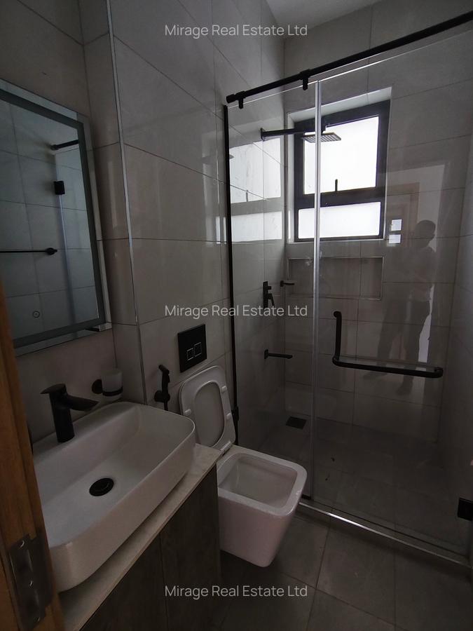 2 Bed Apartment with En Suite in Brookside - 11