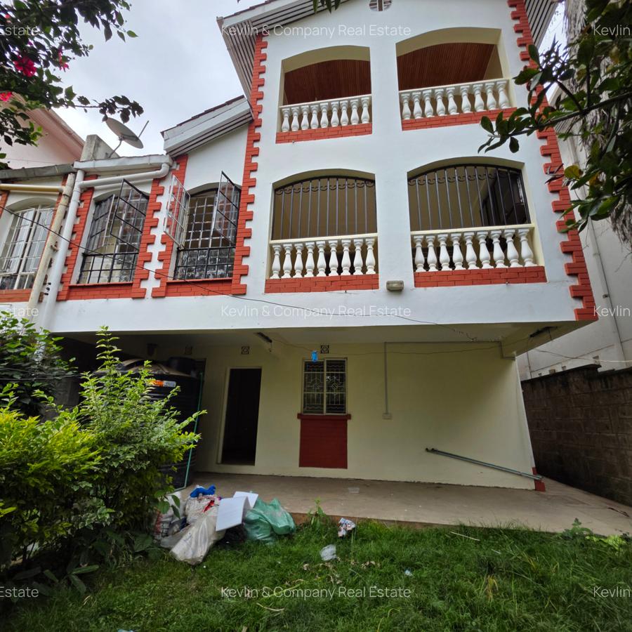 4 Bed Townhouse with En Suite in Lavington - 1