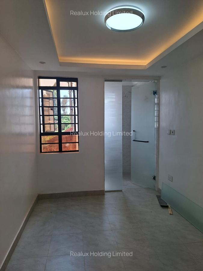 5 Bed Townhouse with En Suite in Gikambura - 13