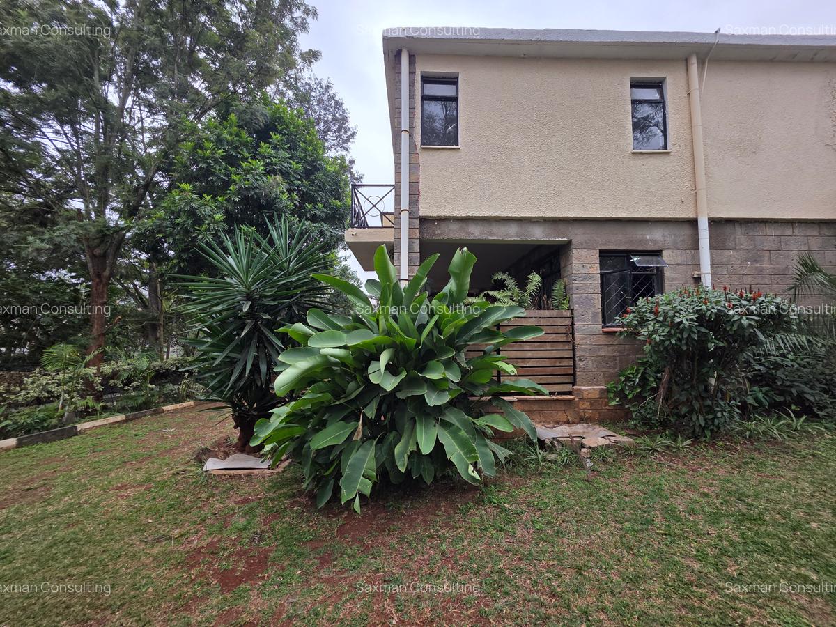 4 Bed House with En Suite in Lavington - 8