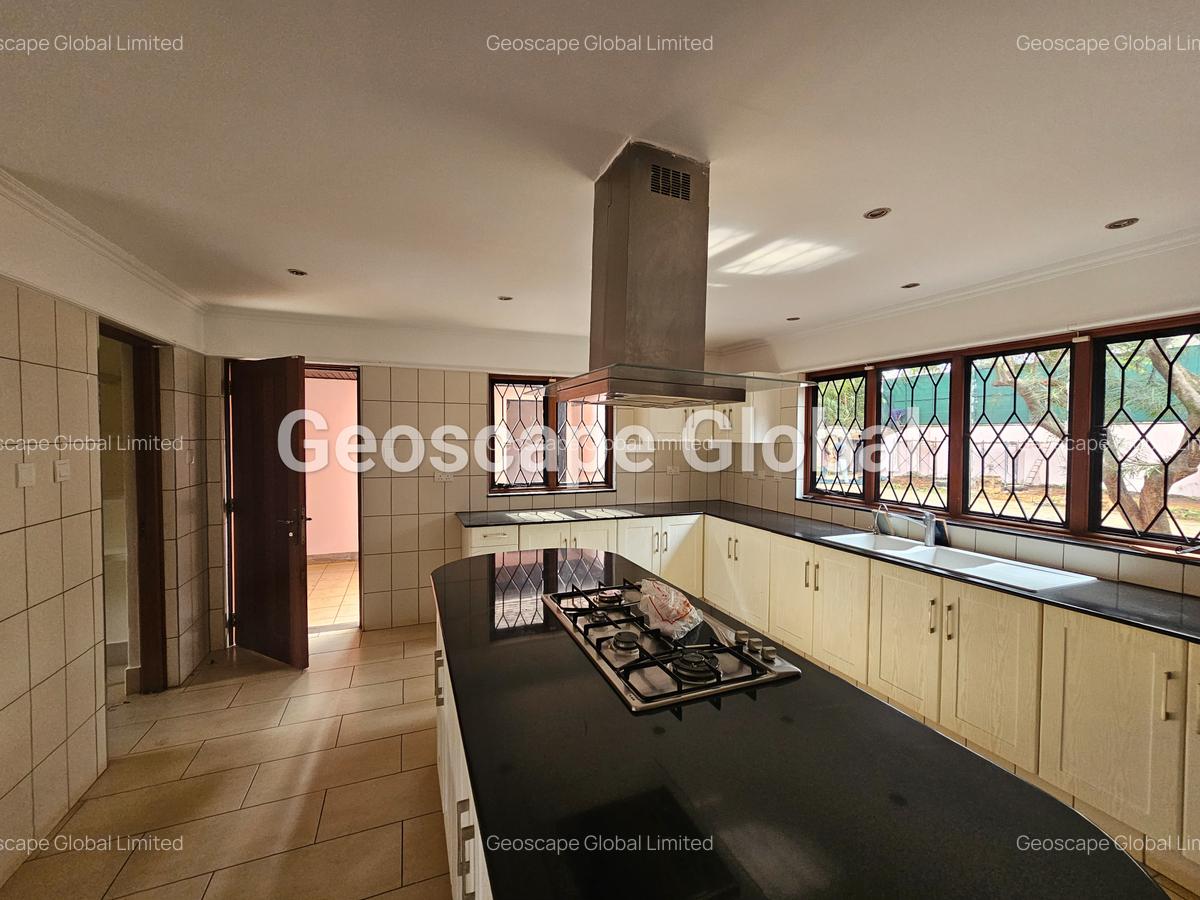 5 Bed House with En Suite in Gigiri - 6