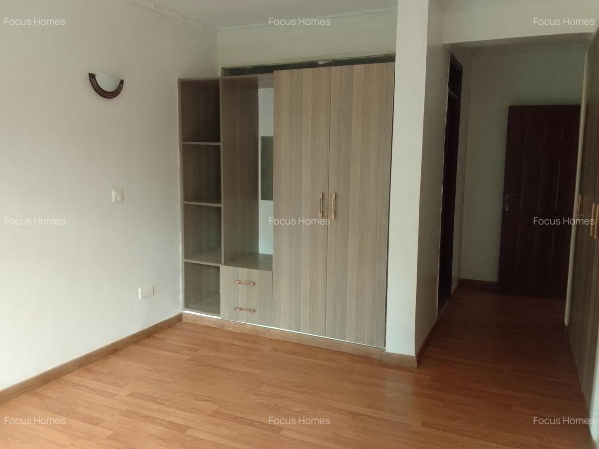 5 Bed Townhouse with En Suite in Lavington - 11