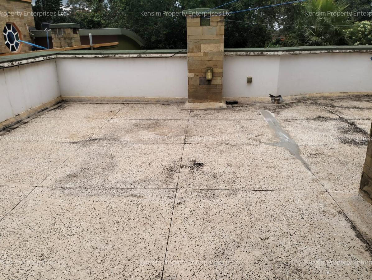 4 Bed Townhouse with En Suite in Riverside - 17