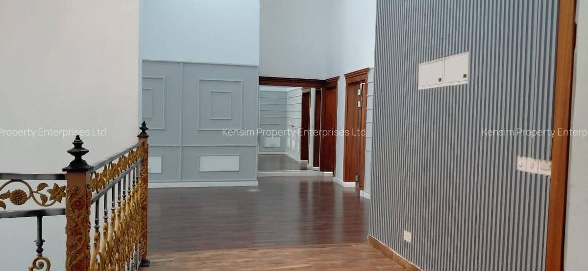 5 Bed House with En Suite in Runda - 10
