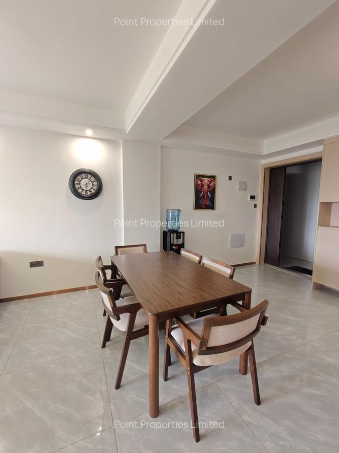 Furnished 3 Bed Apartment with En Suite in Riverside - 2