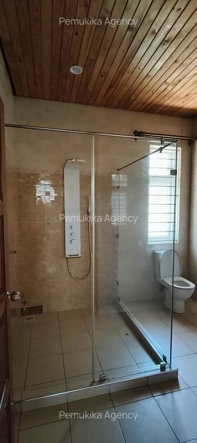 5 Bed Townhouse with En Suite in Rosslyn - 6