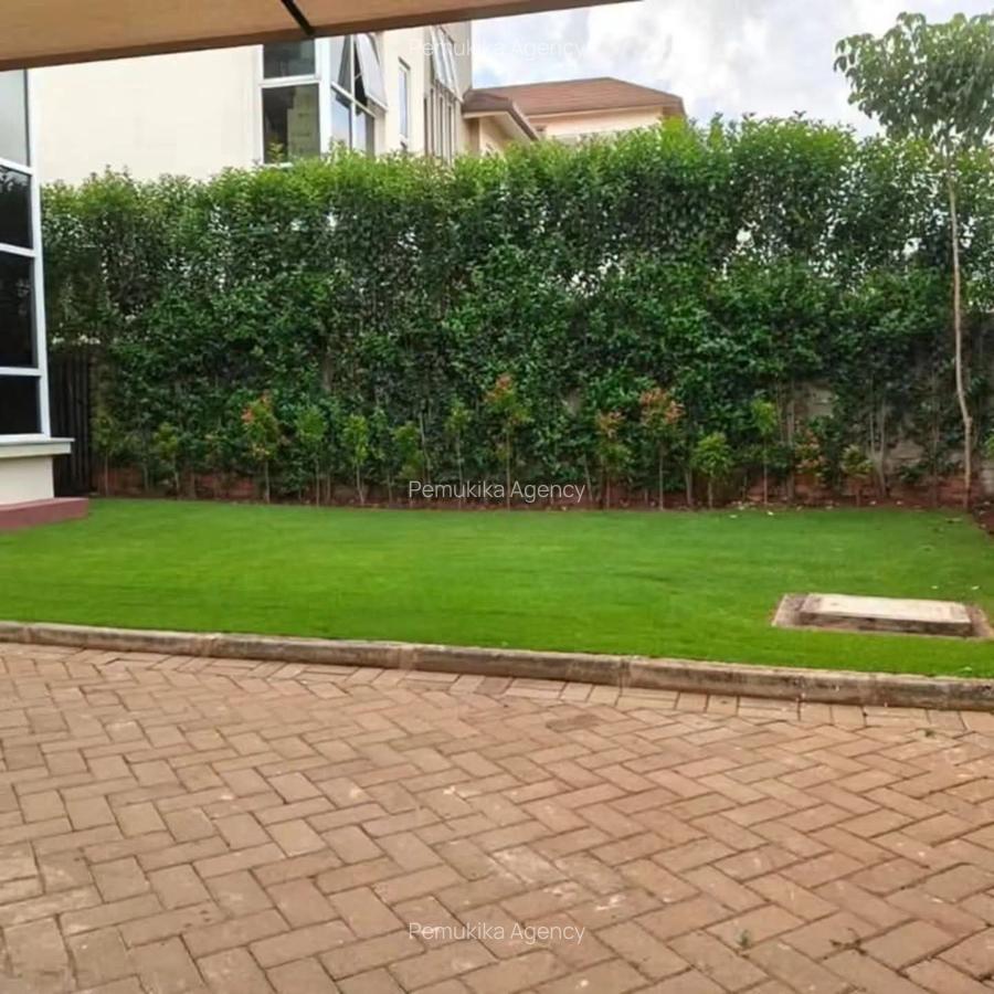 4 Bed Townhouse with En Suite in Runda - 3