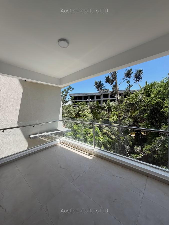 2 Bed Apartment with En Suite in Nyali Area - 14