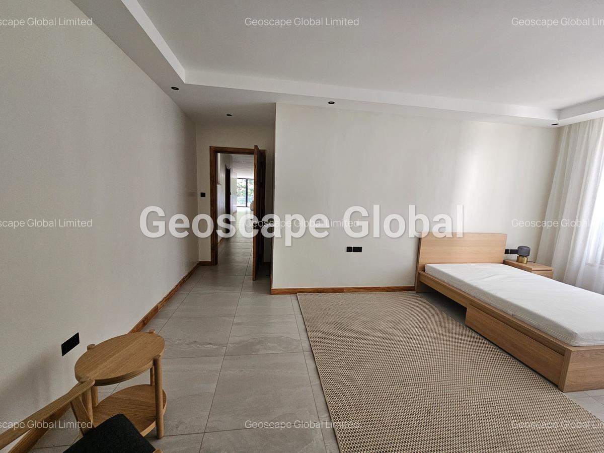 4 Bed Apartment with En Suite in Spring Valley - 13