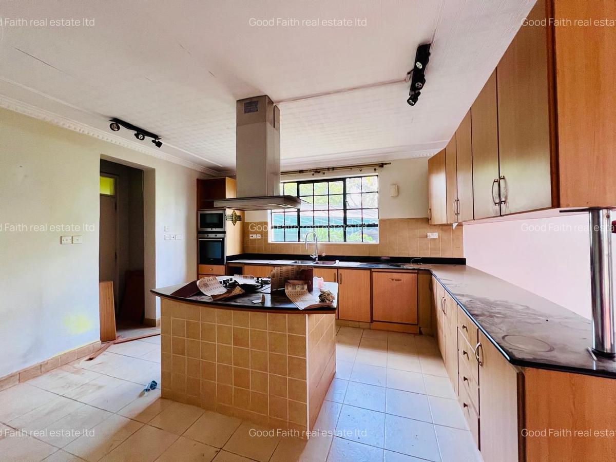 4 Bed House with En Suite in Kiambu Road - 11