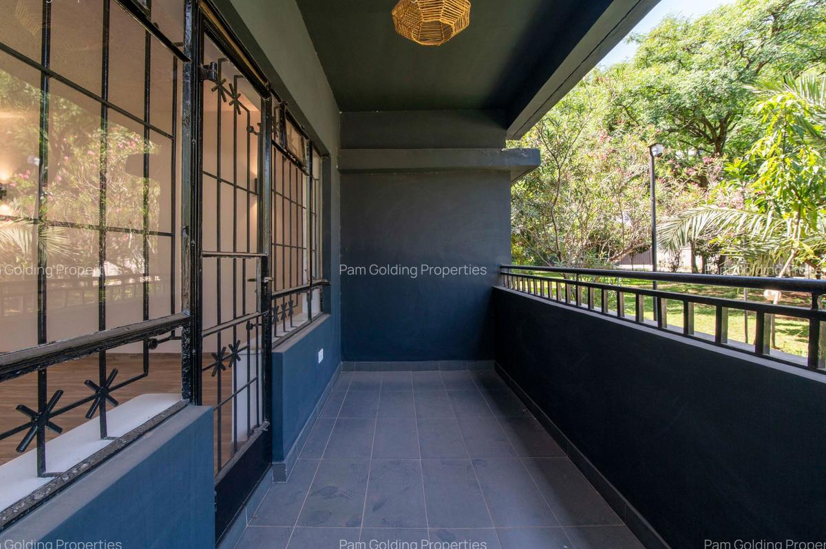 3 Bed Apartment with En Suite in Kilimani - 18