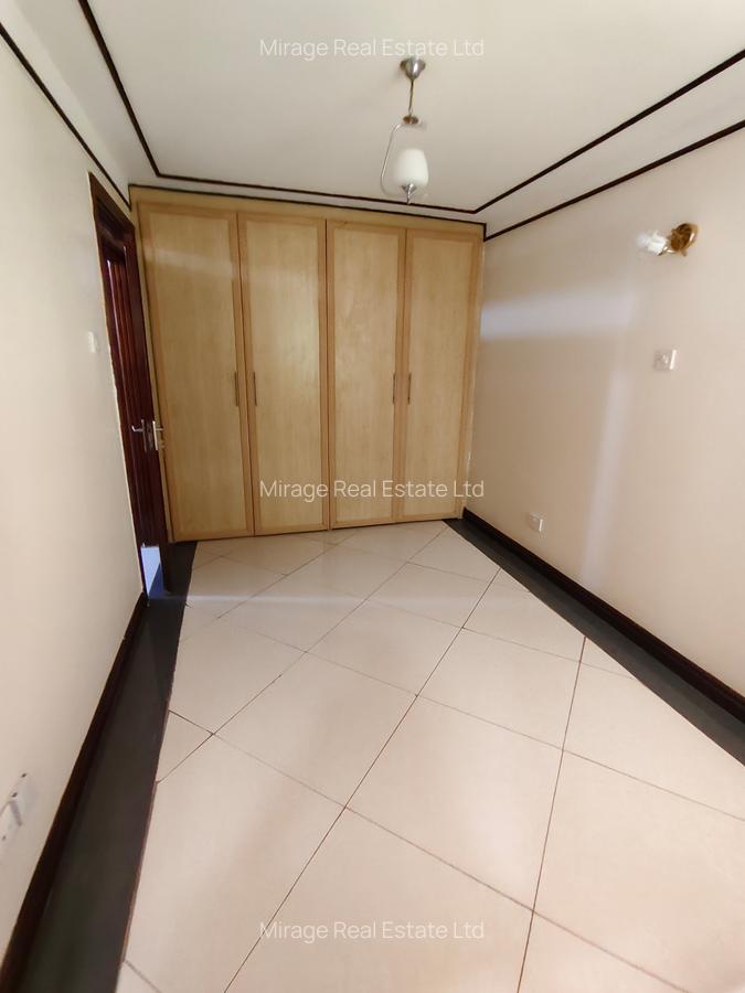 2 Bed Apartment with En Suite in Westlands Area - 4