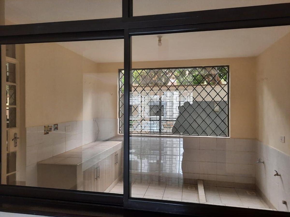 3 Bed Apartment with En Suite in Lavington - 14