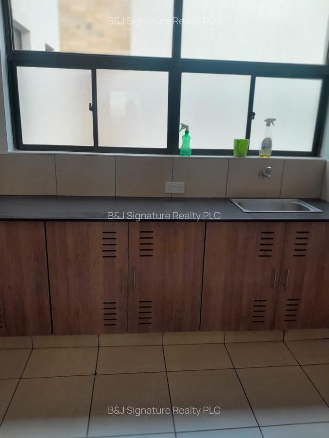 3 Bed Apartment with En Suite in General Mathenge - 15