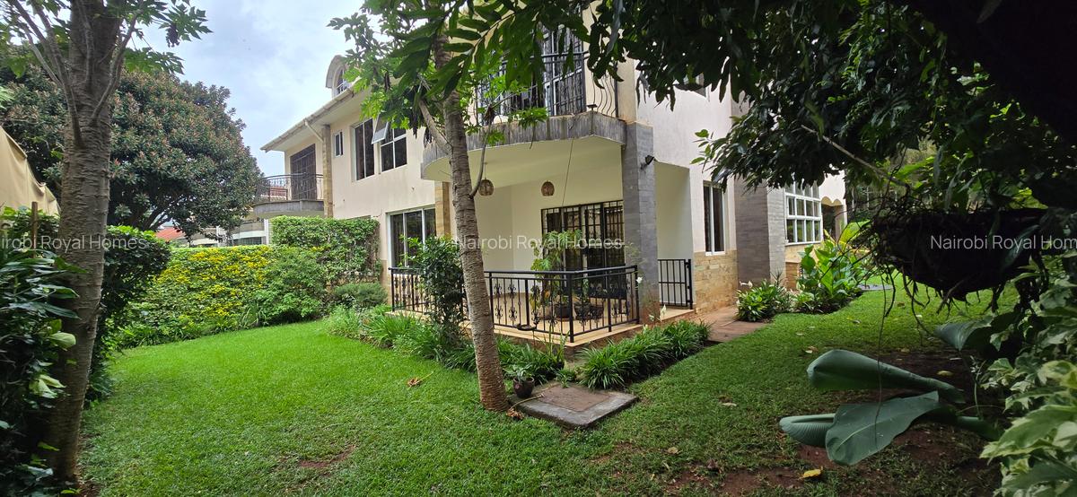 5 Bed Townhouse with En Suite at Spring Valley - 17