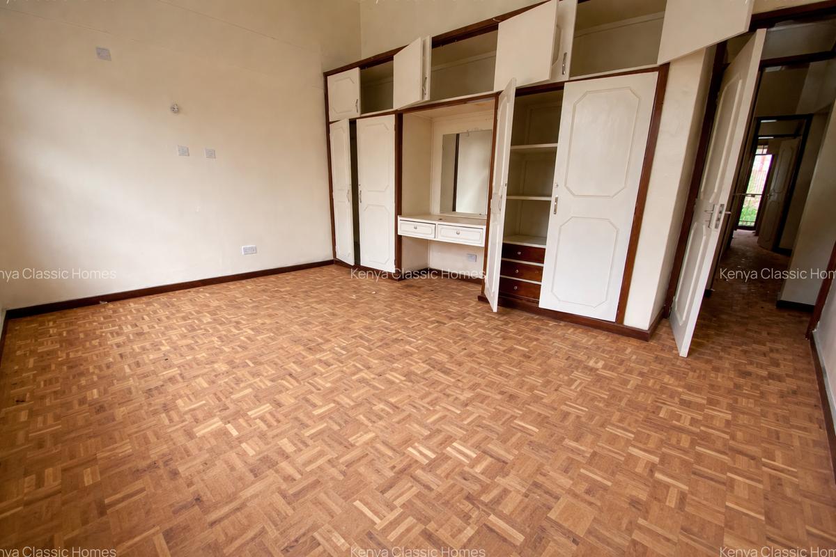 5 Bed Townhouse with En Suite at Kilimani - 14