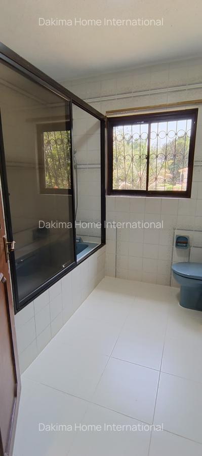 5 Bed House with En Suite in Muthaiga - 10