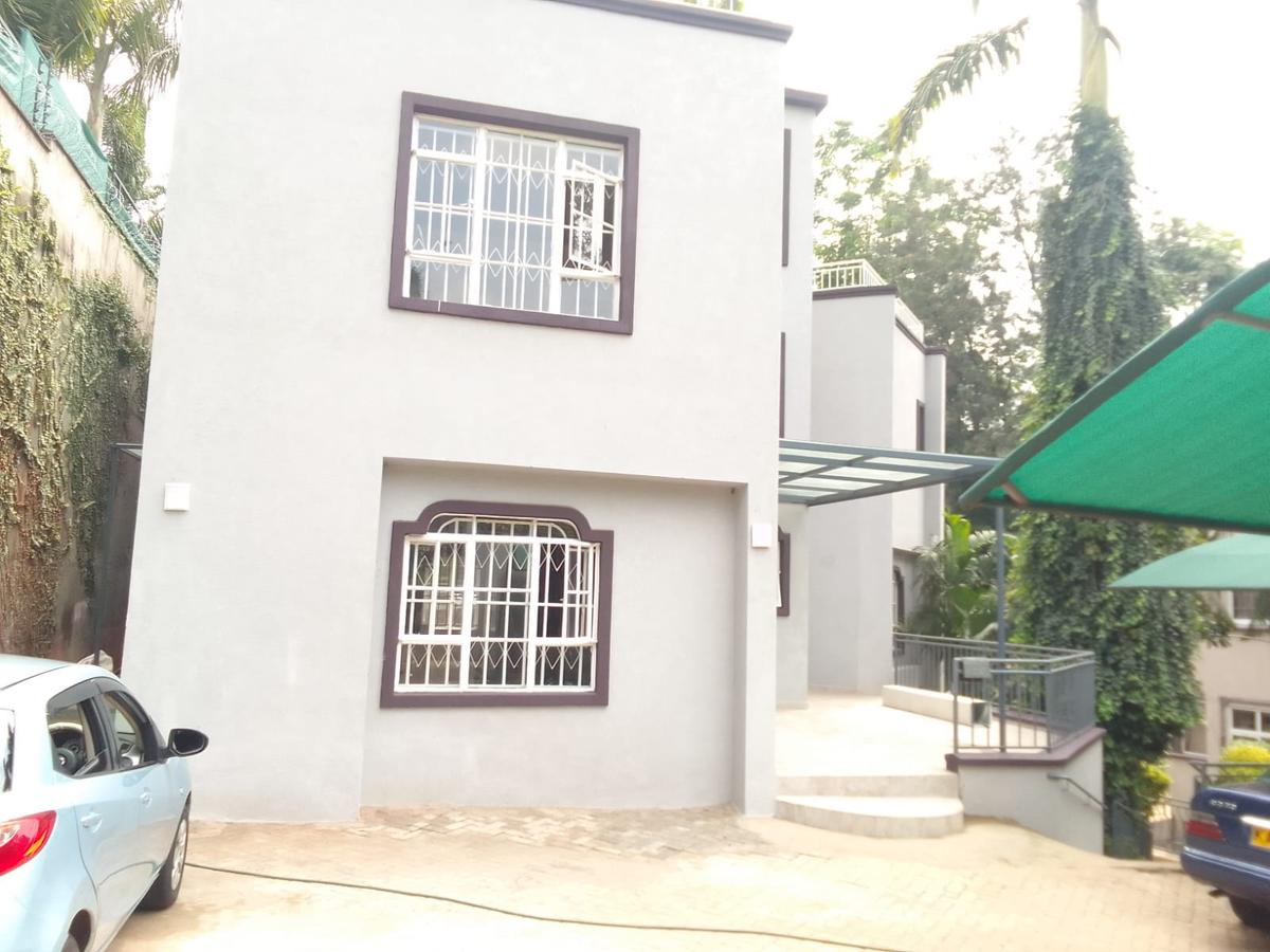 4 Bed Townhouse with En Suite in Westlands Area - 15