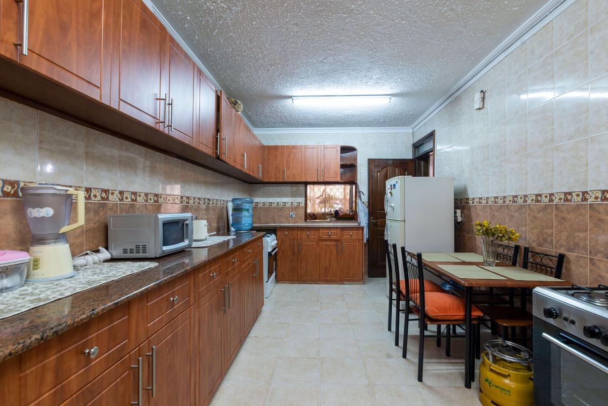 4 Bed Townhouse with En Suite in Kileleshwa - 3