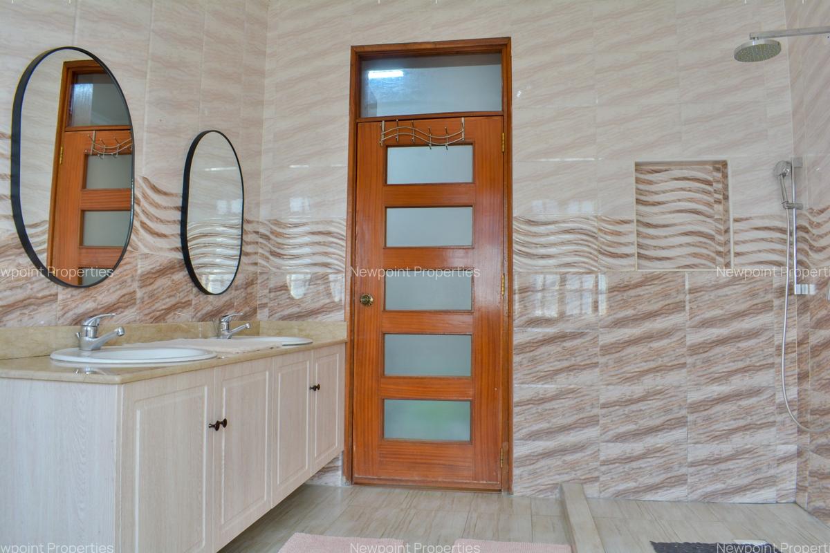 4 Bed House with En Suite in Karen - 6