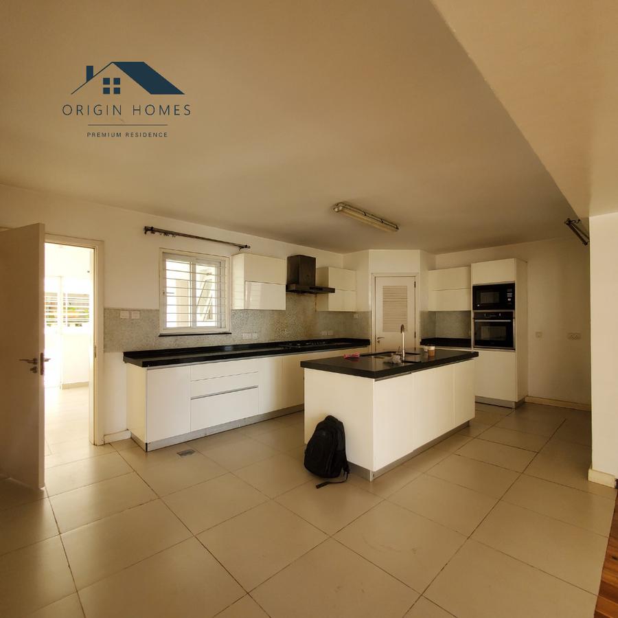 4 Bed Apartment with En Suite at Lavington - 16