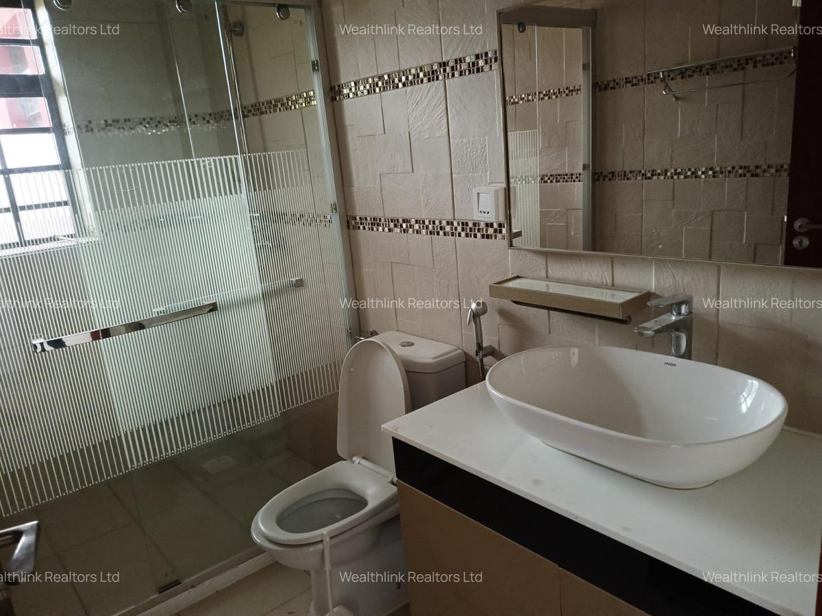 4 Bed Townhouse with En Suite at Runda - 5