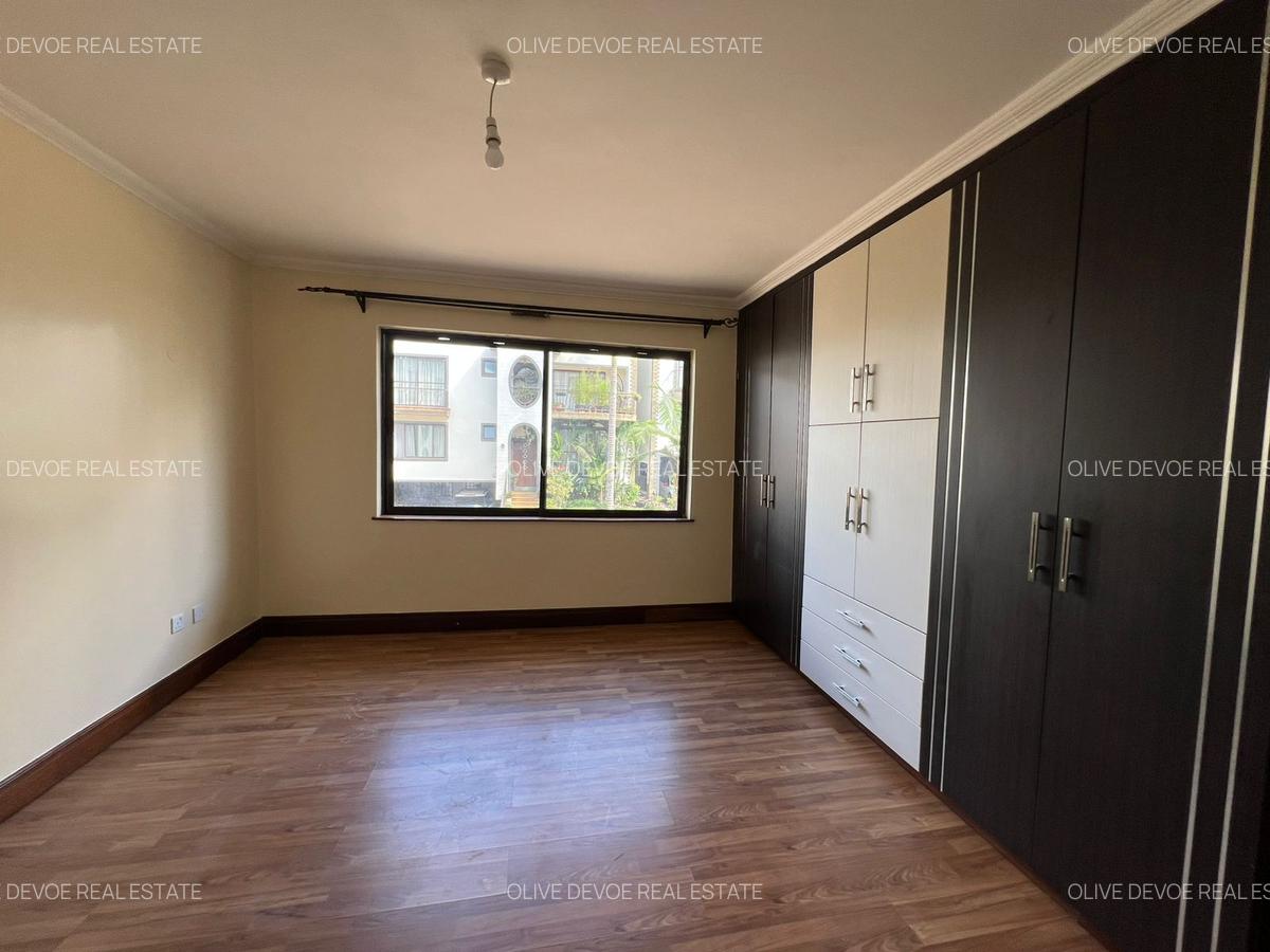 5 Bed Townhouse with En Suite in Westlands Area - 18