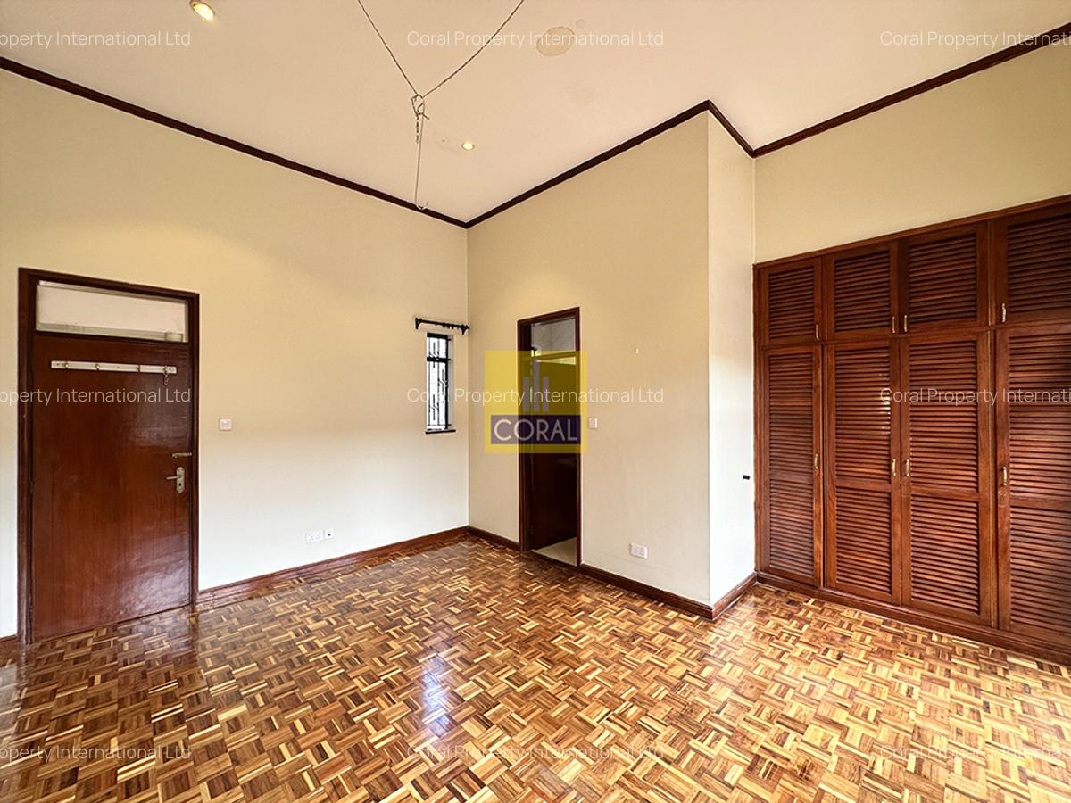 5 Bed Townhouse in Brookside - 13