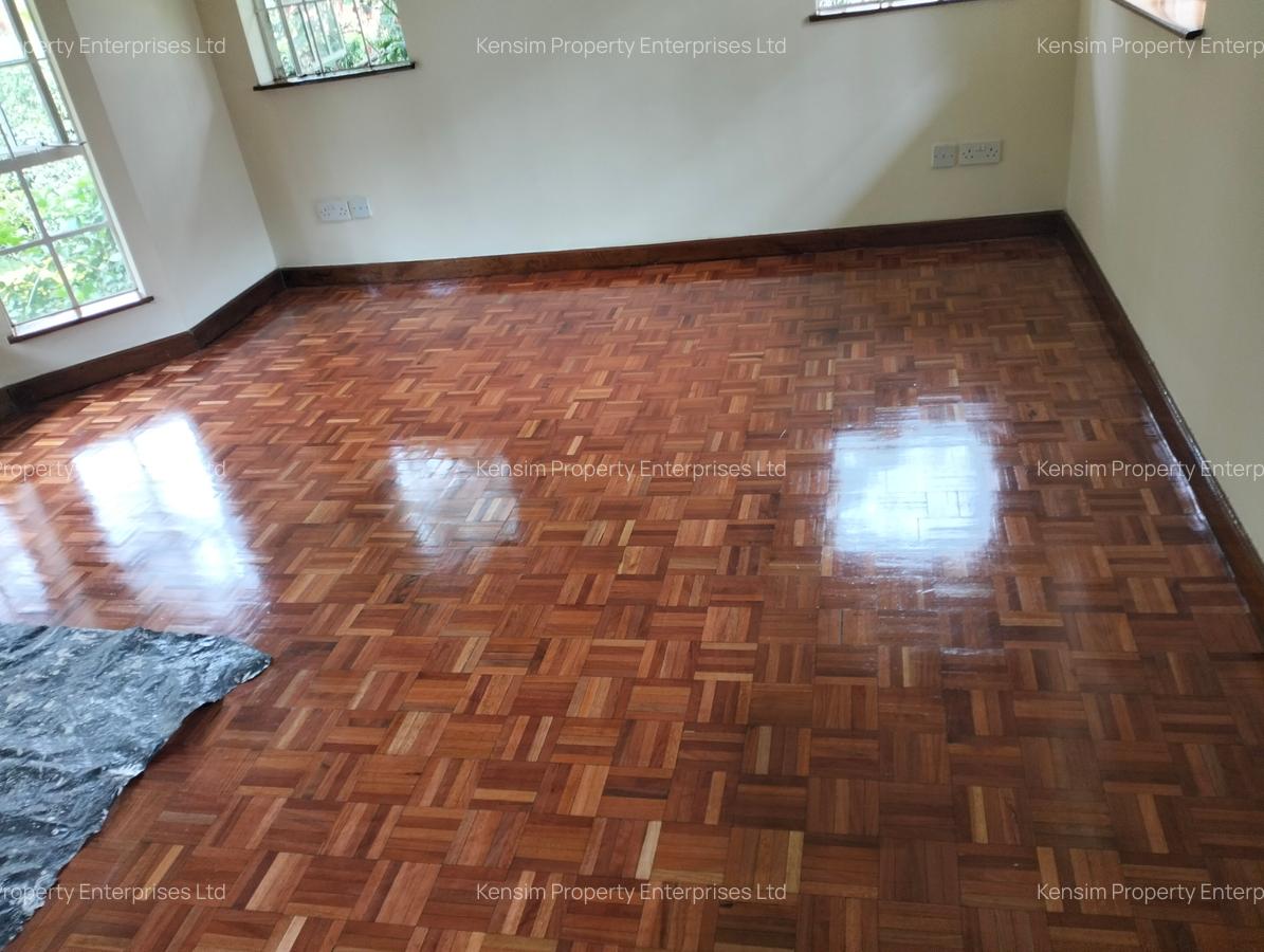 5 Bed Townhouse with En Suite in Rosslyn - 4