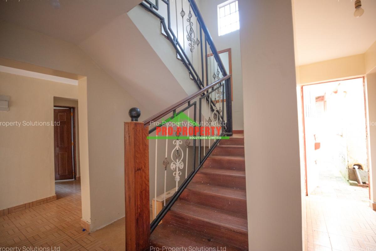 4 Bed House with En Suite at Zambezi - 6