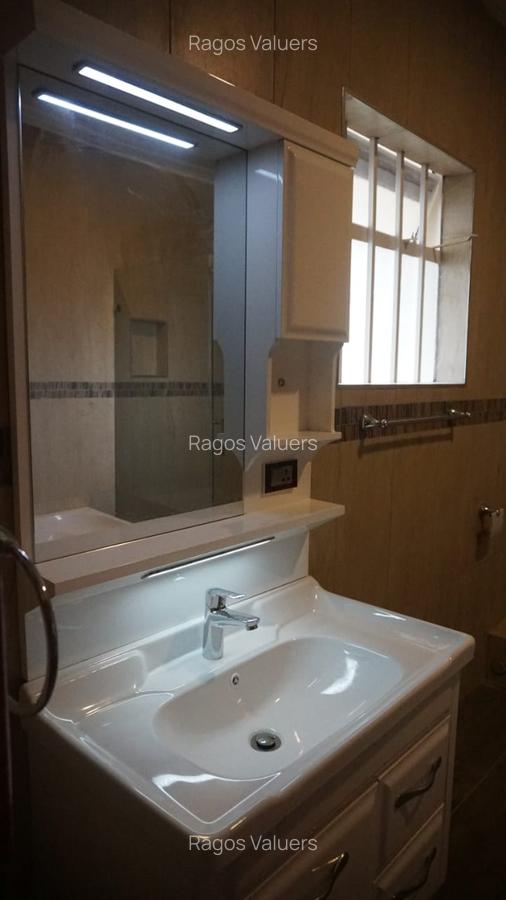 4 Bed Townhouse with En Suite at South C - 5