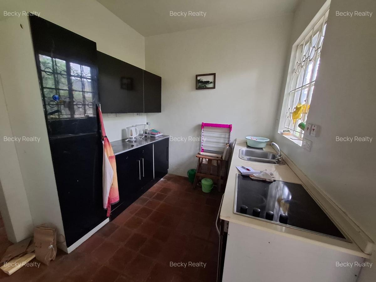 2 Bed House with En Suite in Garden Estate - 2