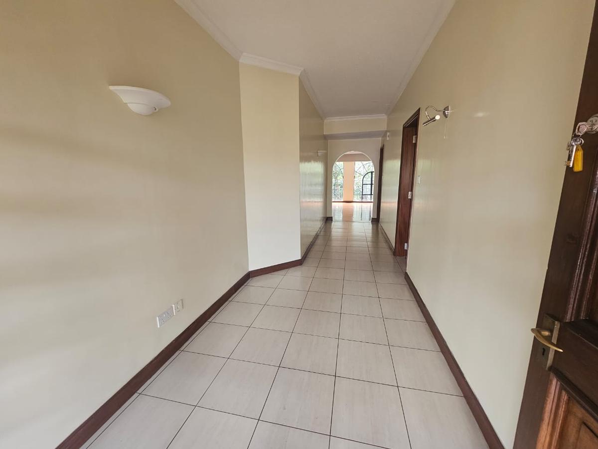 3 Bed Apartment with En Suite in Riverside - 3