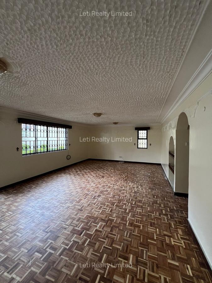 4 Bed Townhouse with En Suite in Lavington - 8
