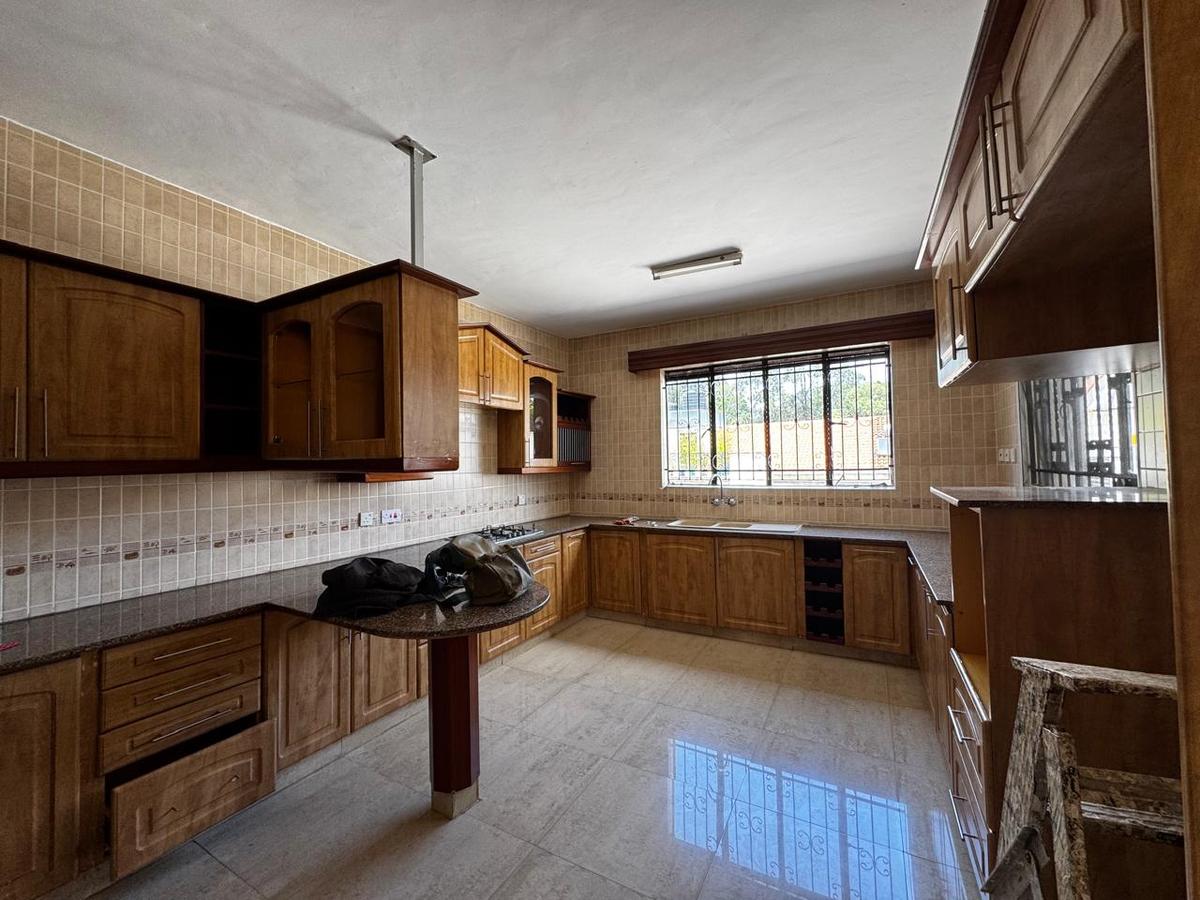 4 Bed Townhouse with En Suite in Westlands Area - 3