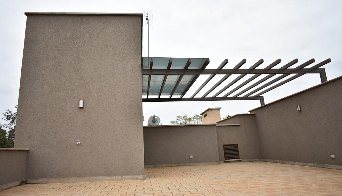 4 Bed Townhouse with En Suite at Chalbi Drive - 16