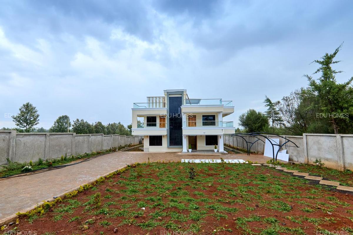 5 Bed Townhouse with En Suite at Maiyan - 1